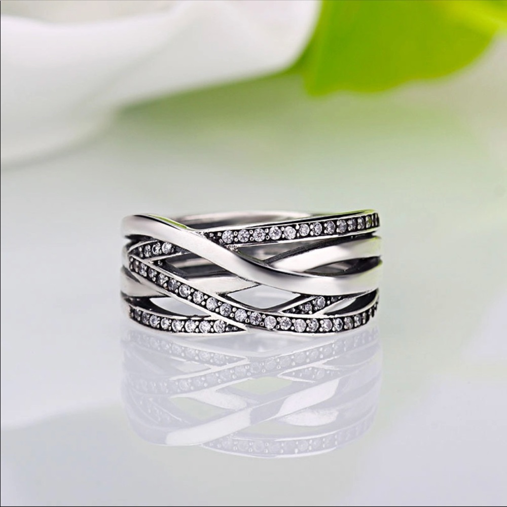 PANDORA with Box Entwined Bands Modern Ring